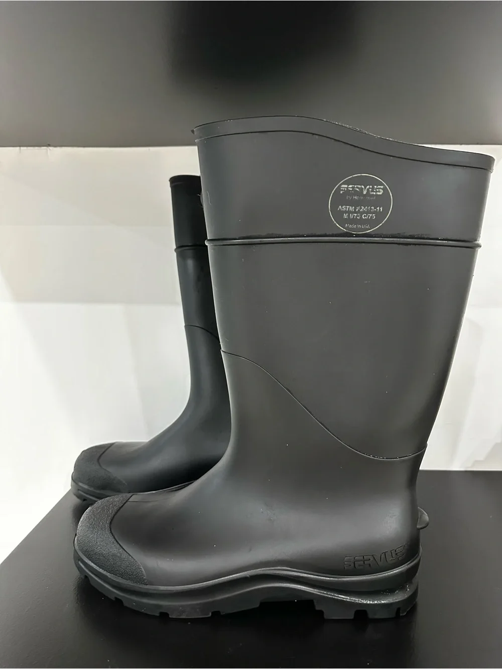 SERVUS WORK BOOTS, MADE IN USA, TECHNOLOGY AND COMFORT IN 14” SIZE: 10 MENS.